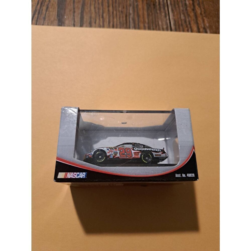 2006 Kevin Harvick #29 Goodwrench NASCAR Die-Cast Race Car 1:87 Winner’s Circle